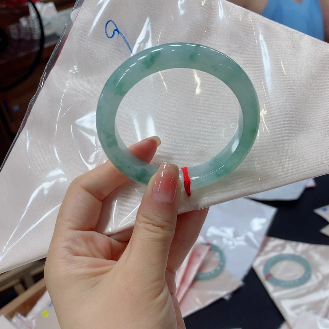 未镶嵌手镯翡翠买断