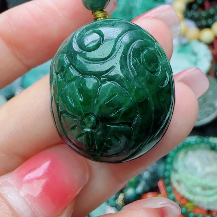 翡翠未镶嵌颈饰天然A货14