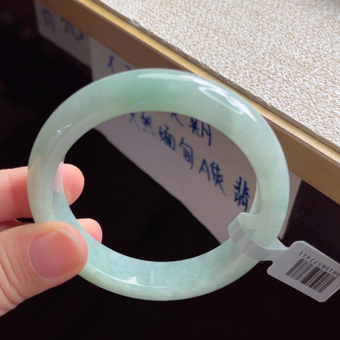 翡翠未镶嵌手镯手镯