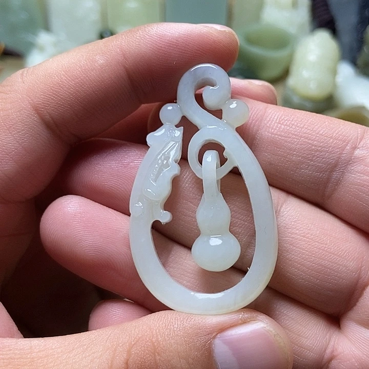 和田玉未镶嵌挂件