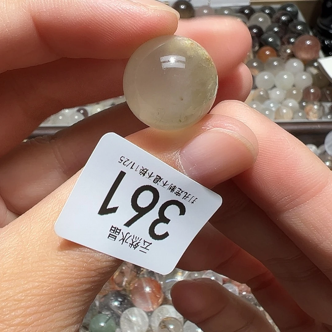 未镶嵌水晶珠宝半成品