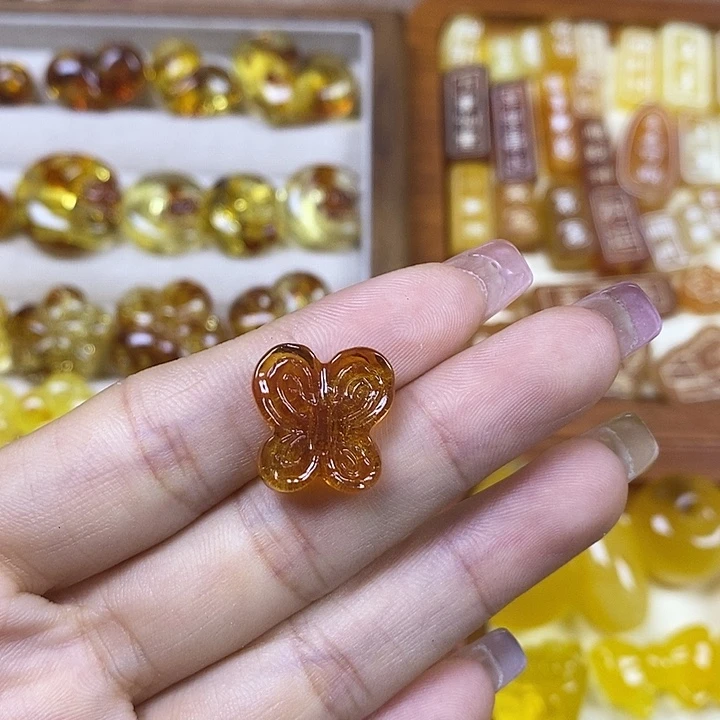 橄榄核吊坠蝴蝶80