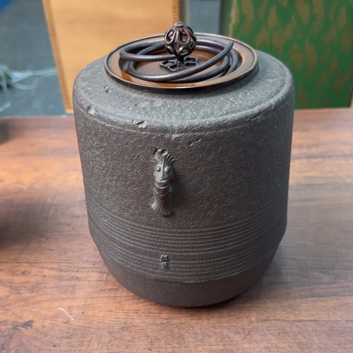 一个陶瓷物件哈哈哈哈