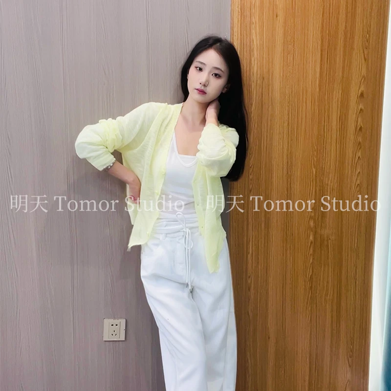 冰丝防晒开衫女夏季薄款V领宽松外搭空调罩衫显瘦针织短上衣 A33