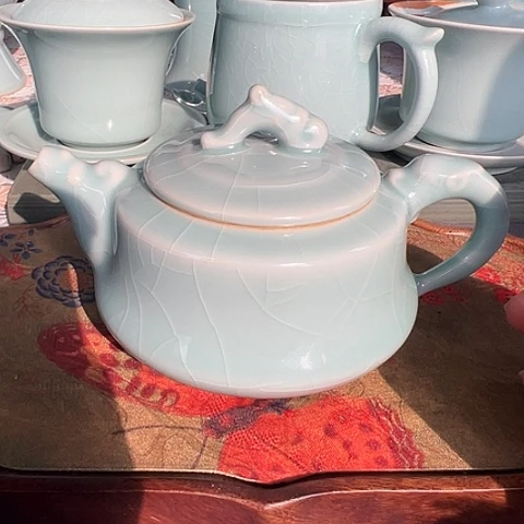 汝瓷龙凤壶微微瑕福利