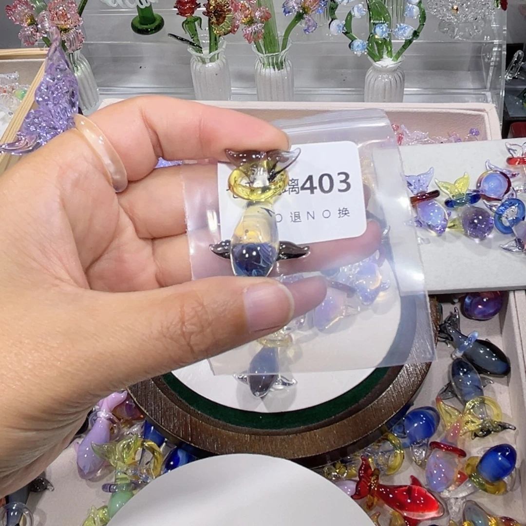 乐***尼玻璃颈饰403鲸鱼一个