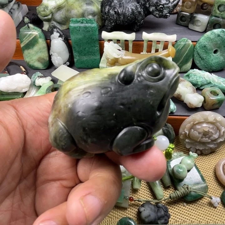 独山玉未镶嵌珠宝半成品