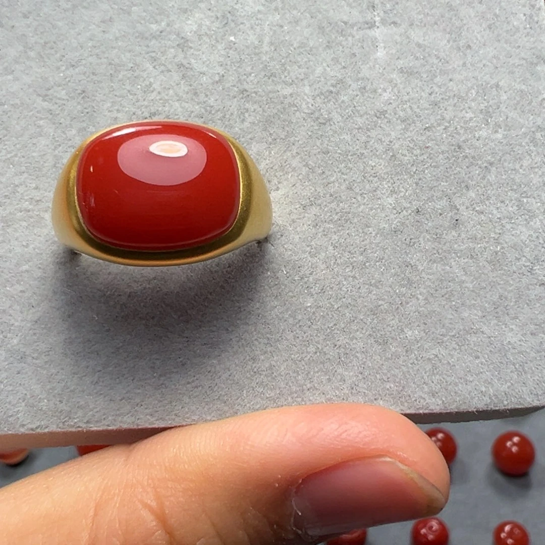 南红玛瑙戒指18K金镶嵌