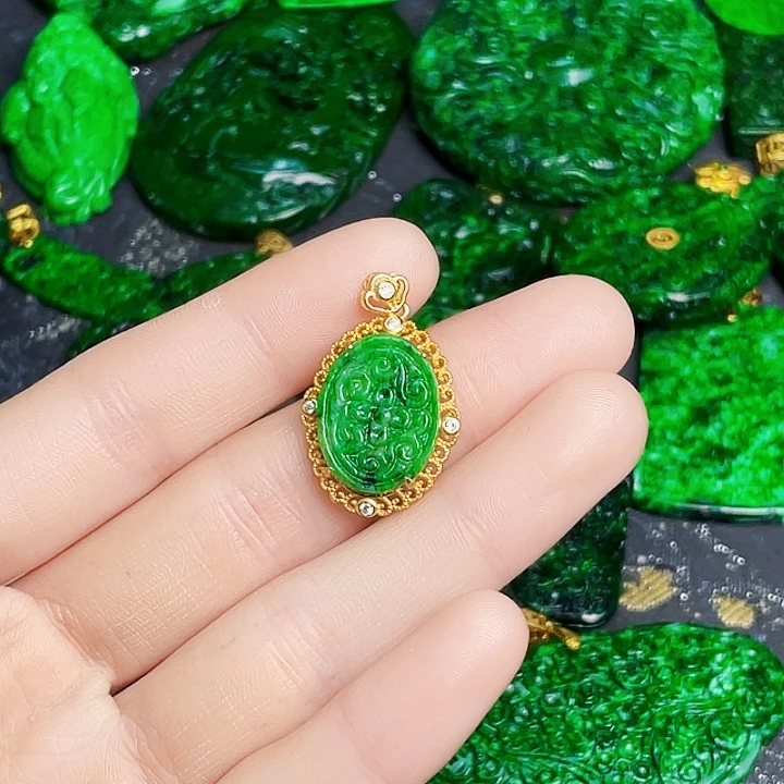 翡翠银S925镶嵌颈饰多样性