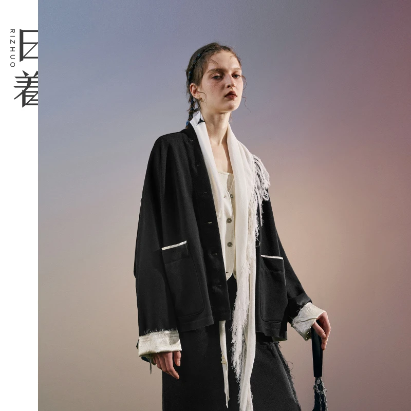 日着游马黑色休闲西装2025秋新款女宽松无领毛边拼接上衣RD3228W0