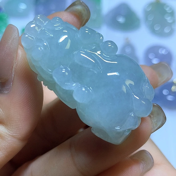 翡翠未镶嵌颈饰天然翡翠A货吊坠