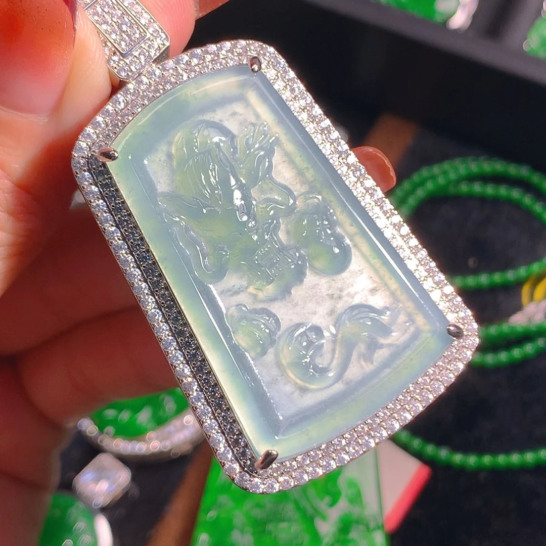 翡翠吊坠(不含链)未镶嵌