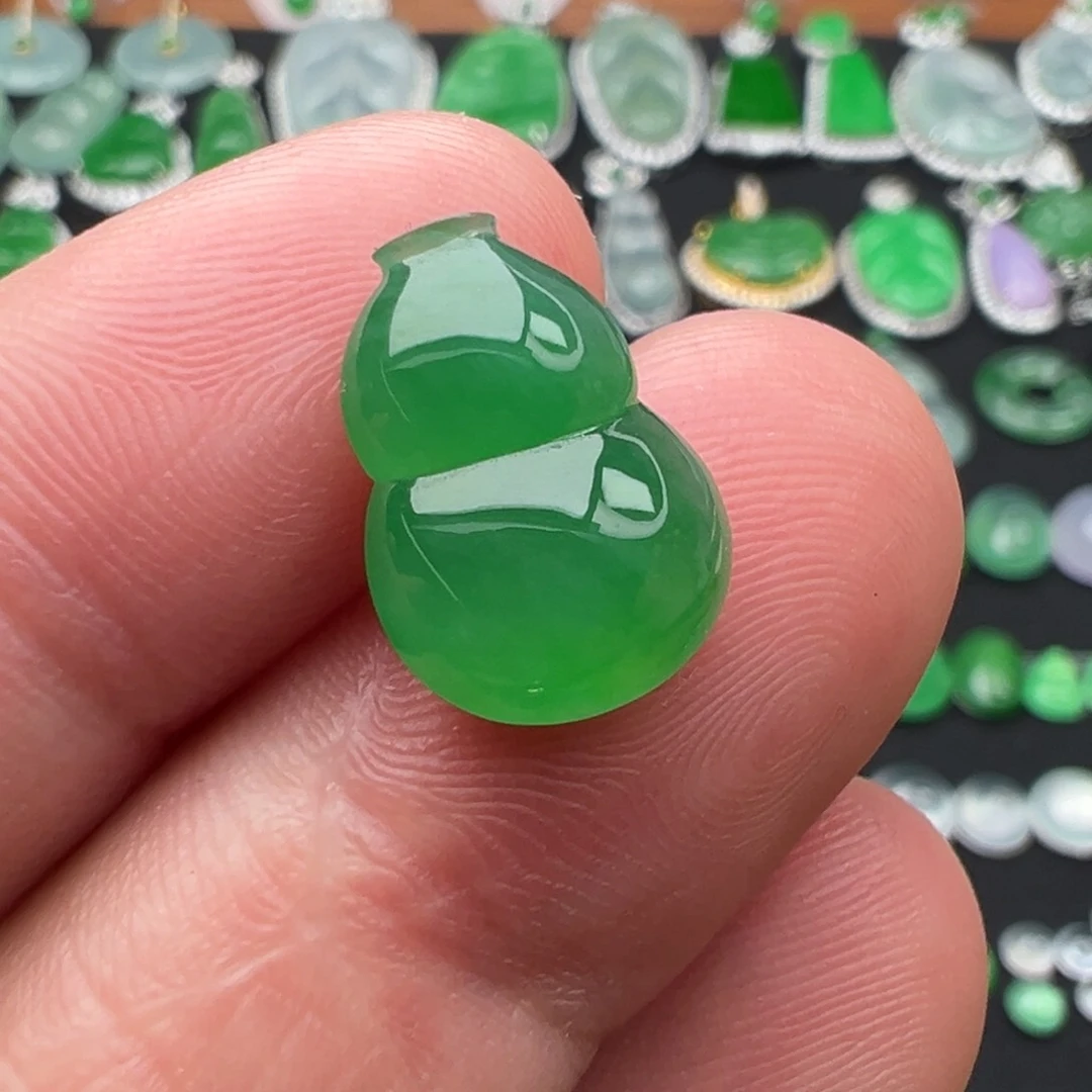 翡翠颈饰未镶嵌葫芦14.8