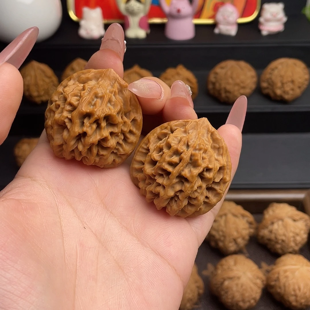 ****祺吊坠文玩核桃秦闷40➕全白茬