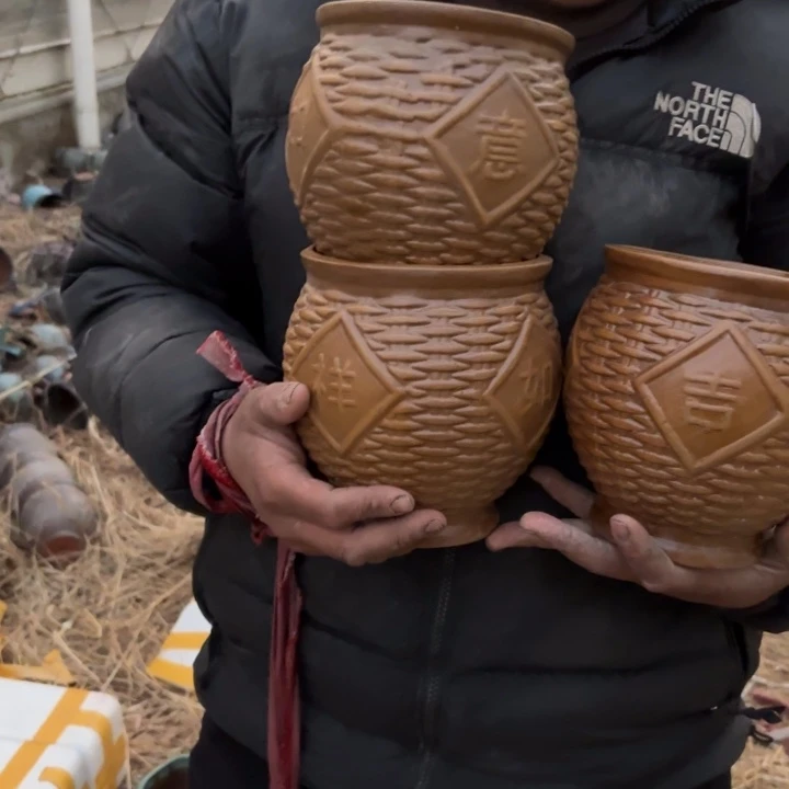 红陶花盆 口径 高度 15 16