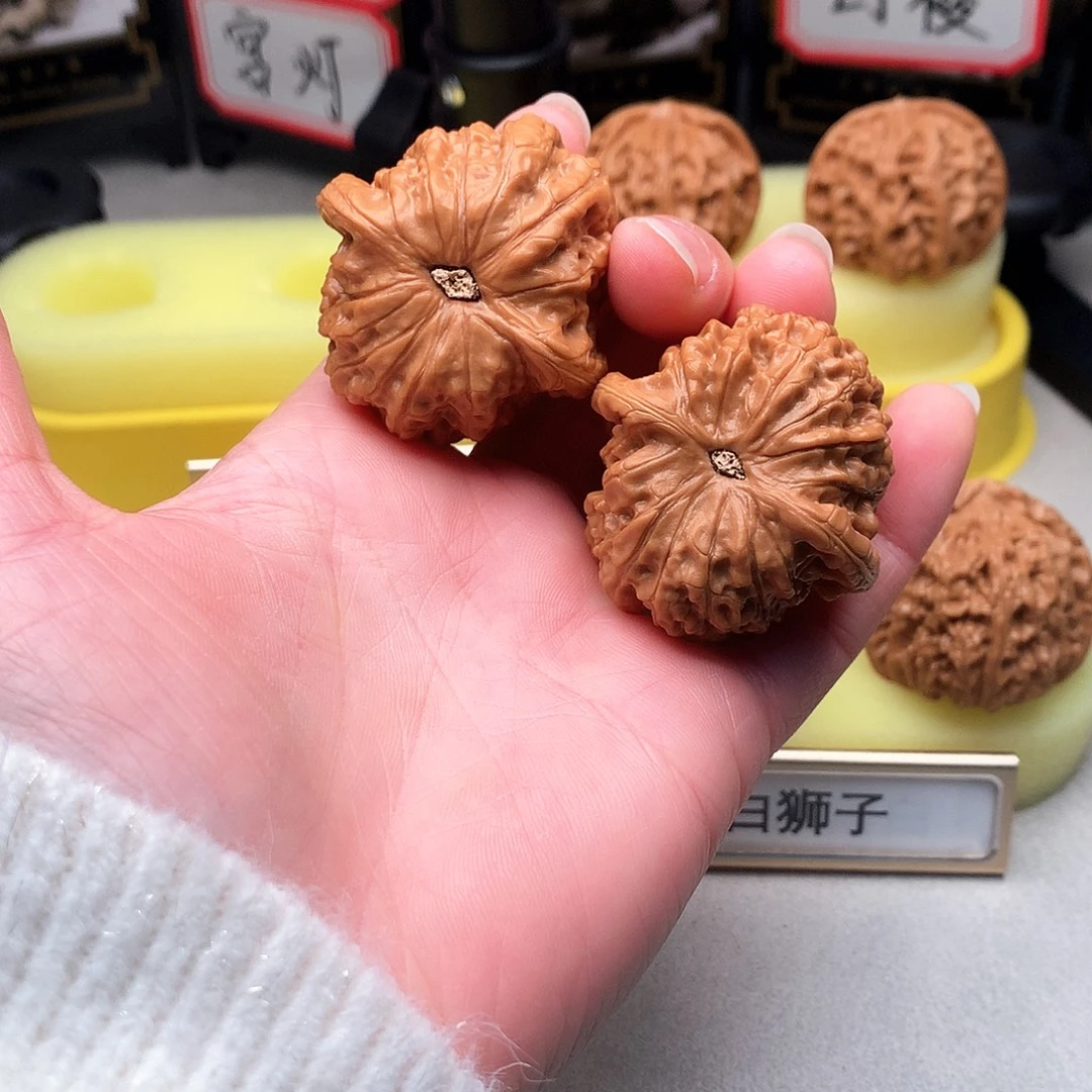 吊坠文玩核桃40尺血麒麟252号