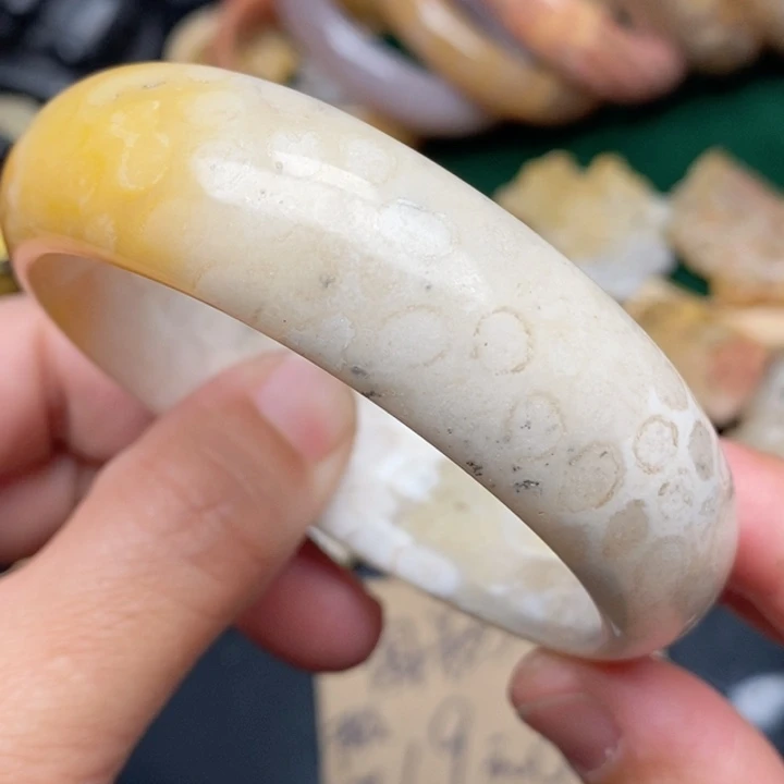 硅化珊瑚（珊瑚玉）手镯未镶嵌58