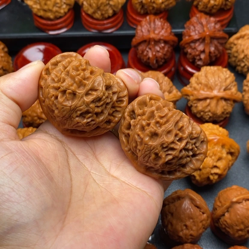 【闪购商品】文玩核桃把件45宫灯