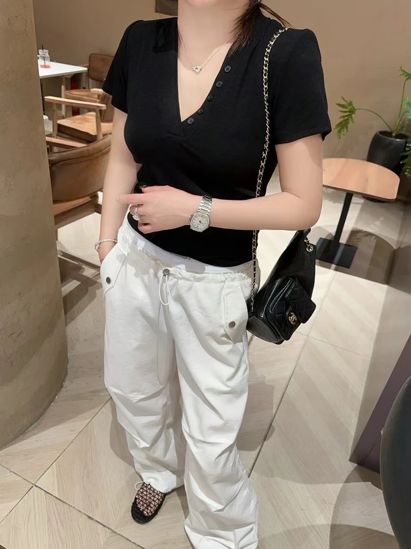 【摩卡精选】V领排扣T恤