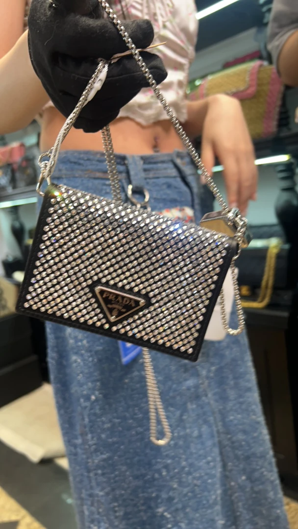 95新 Prada/普拉达 夏七中古/Prada满钻mini卡包/单肩包