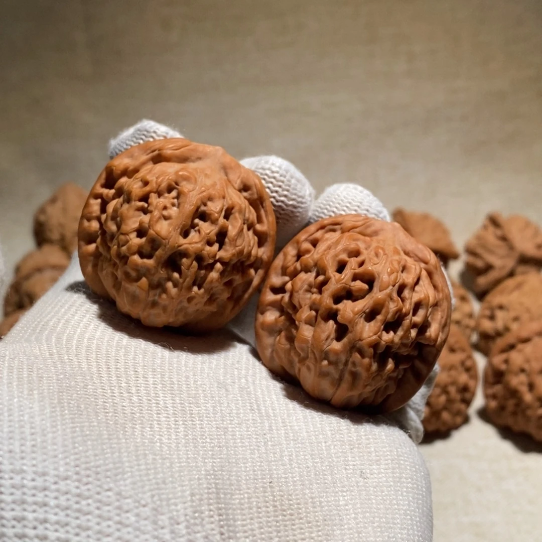 文玩核桃把件莲花