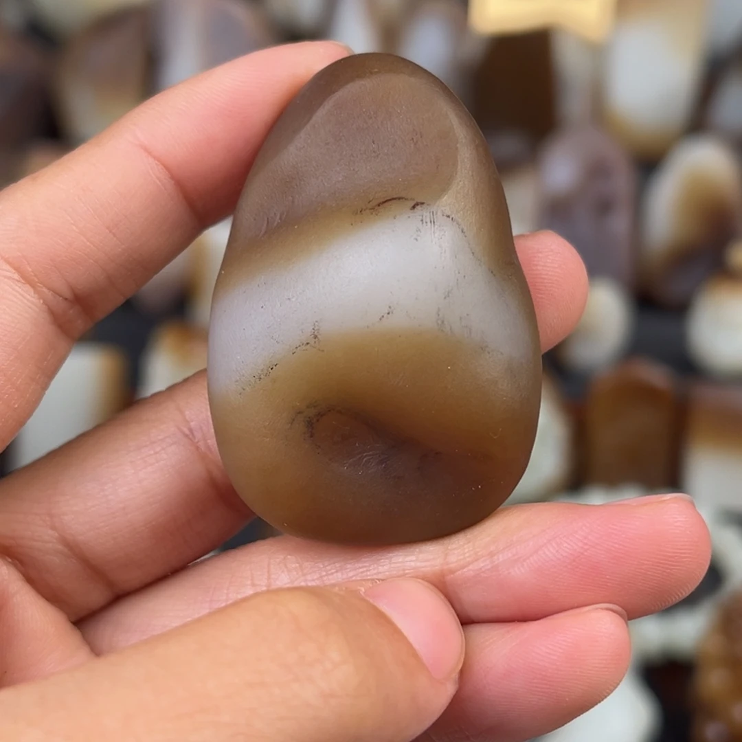 J***傑和田玉（糖玉）未镶嵌颈饰