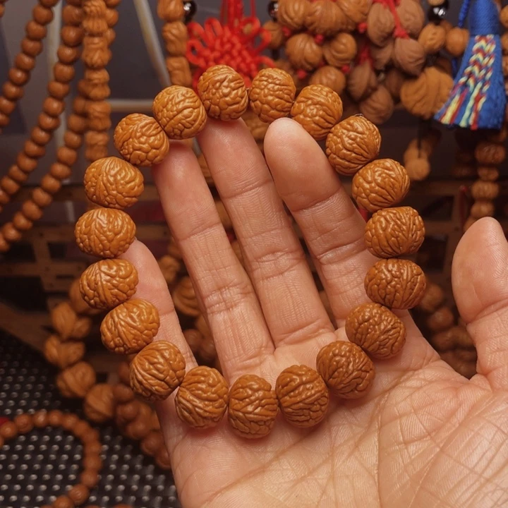 木质类龙纹桃枭挂件