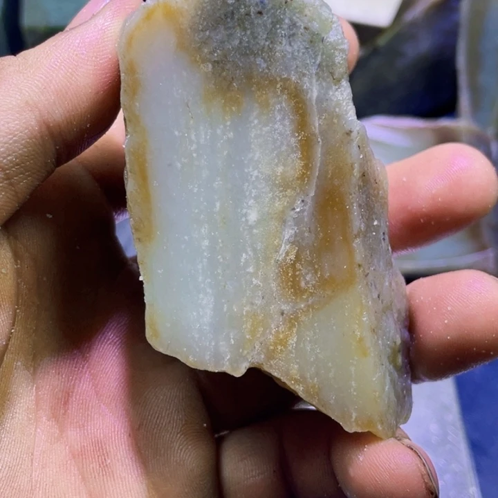 和田玉未镶嵌珠宝半成品