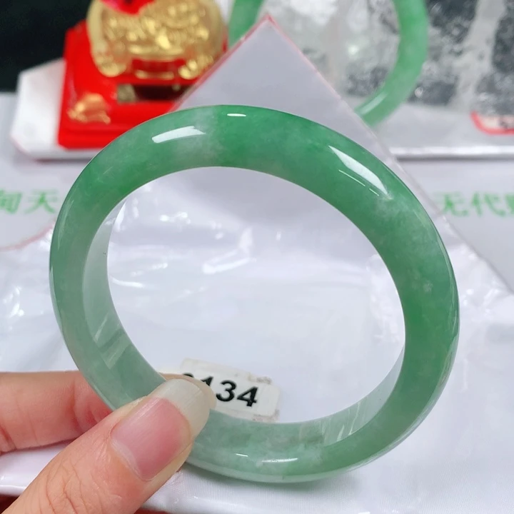 未镶嵌手镯翡翠   编号0134 正圈58+ 福利镯