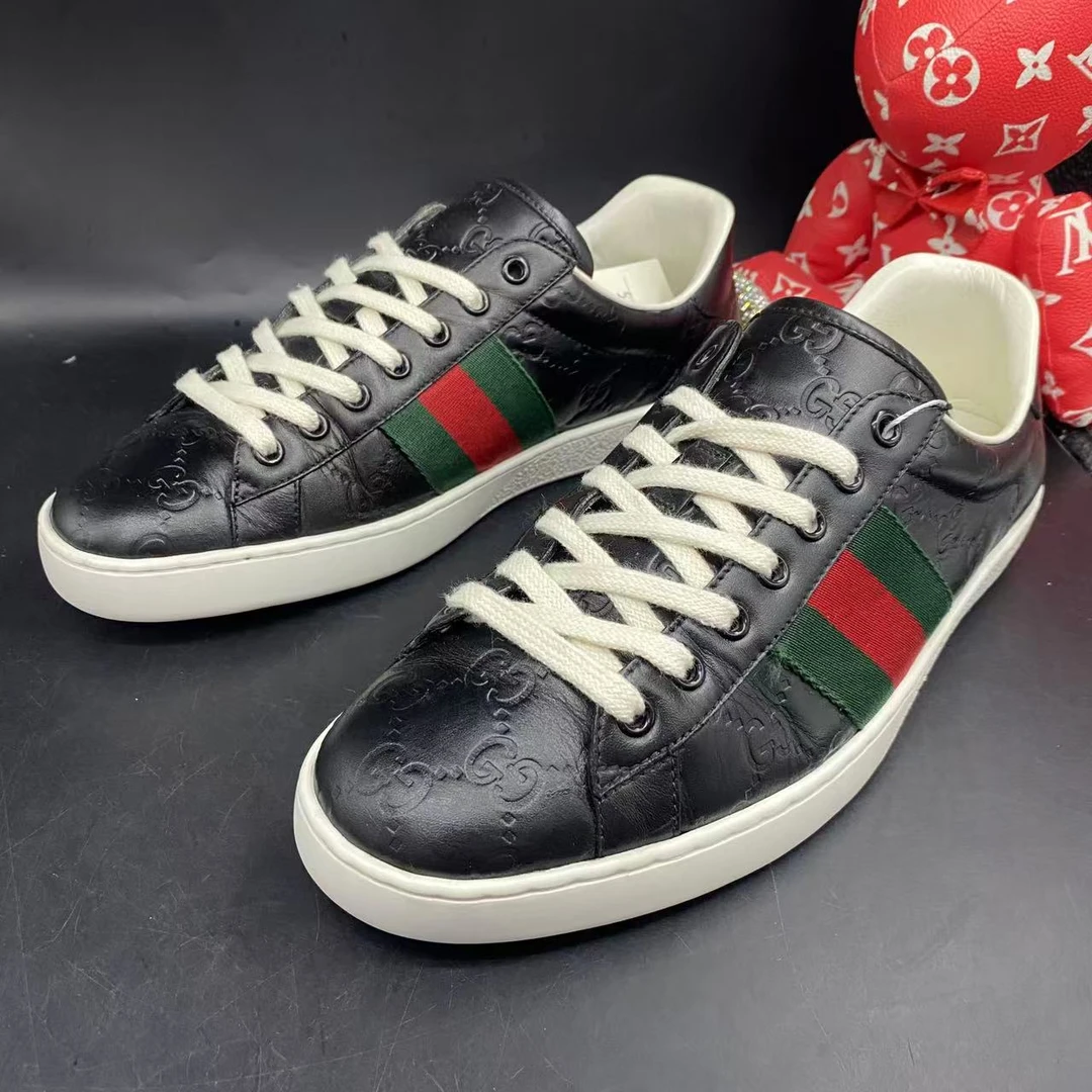 95新 GUCCI/古驰 黑色压印老花时尚舒适板鞋42.5欧码cat834