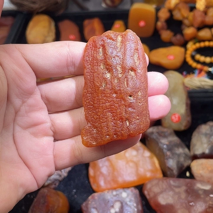 琥珀未镶嵌珠宝奇石