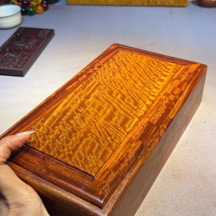 兰***竹机关盒。