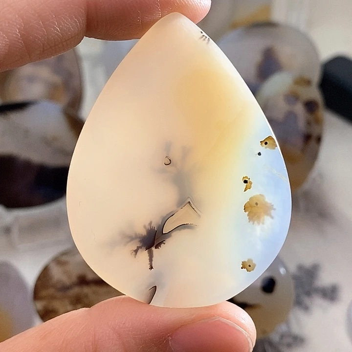 玛瑙/玉髓颈饰未镶嵌