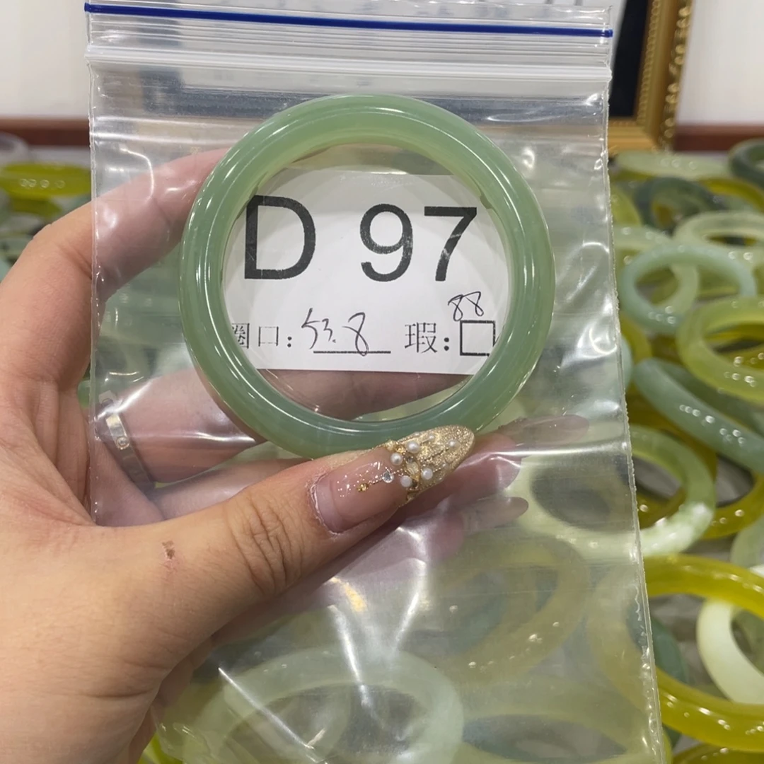 随***布蛇纹石玉未镶嵌手镯