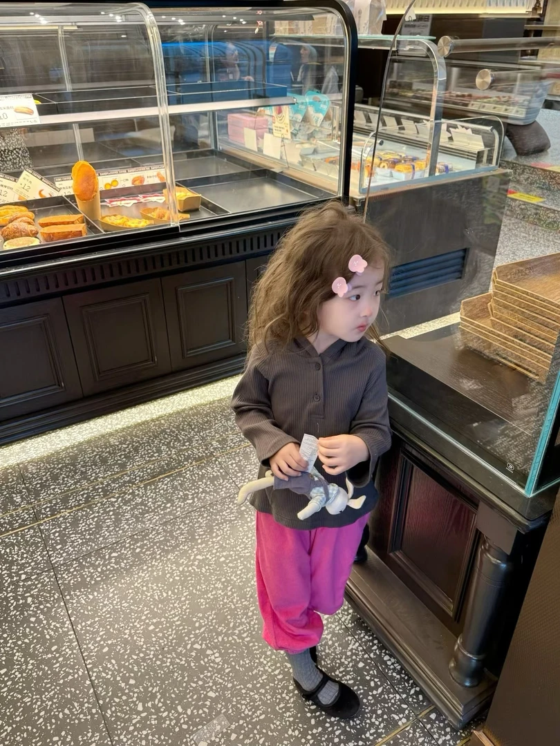 小思家2025年秋季新款女童韩版兔耳朵上衣休闲束脚裤套装