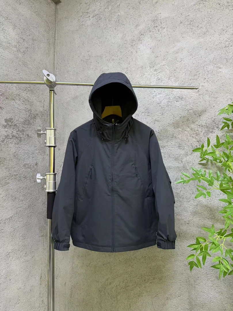 3107冬季男款连帽休闲舒适轻薄羽绒服