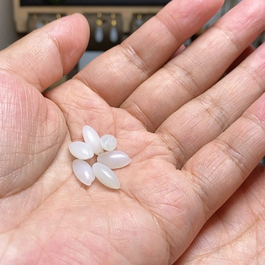 和田玉挂件未镶嵌开***