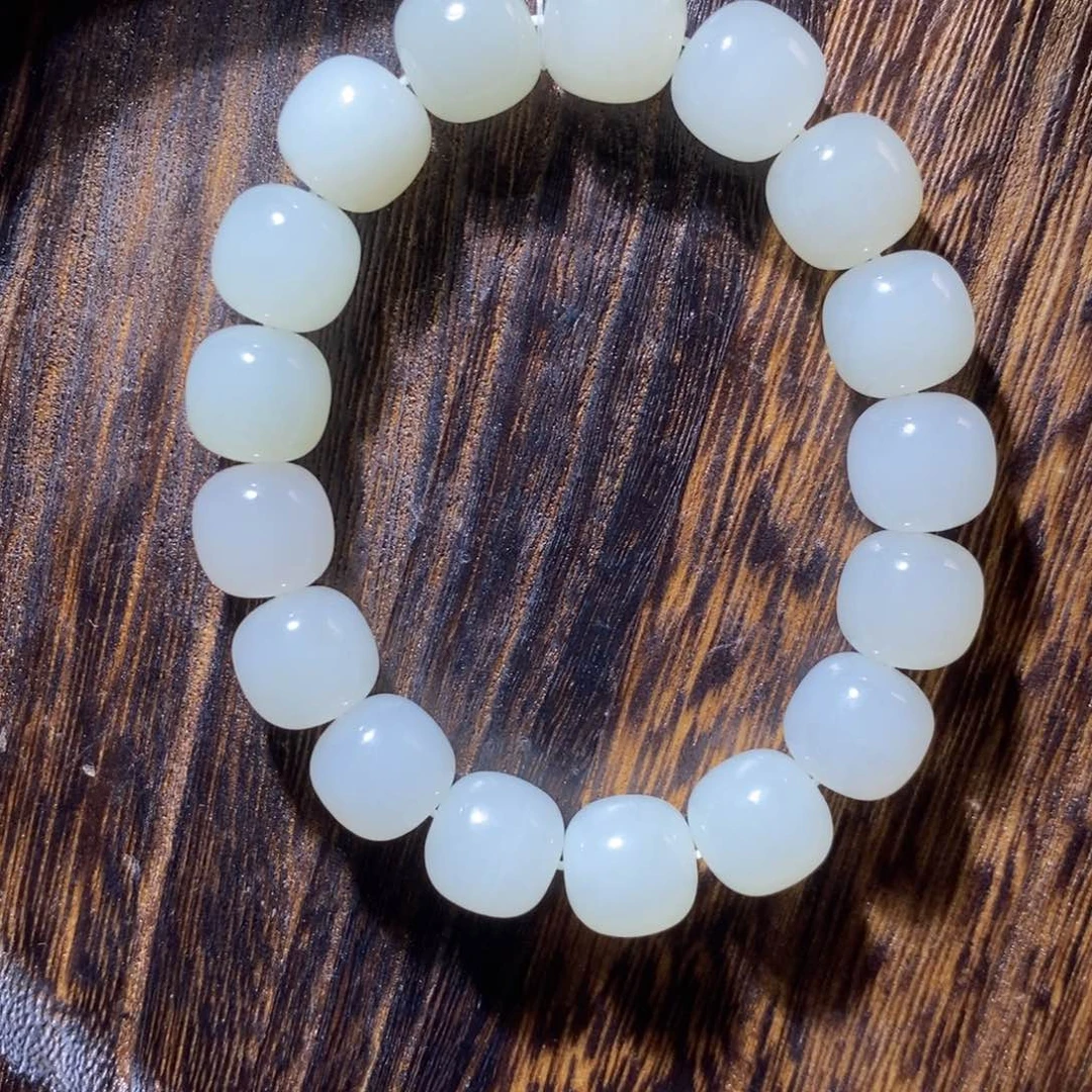 和田玉手串未镶嵌红**道13m老型（微瑕）