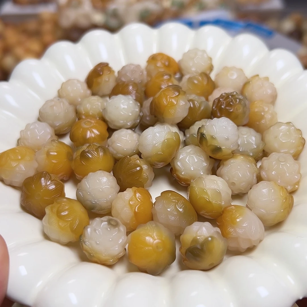 白玉菩提吊坠8颗卡15炭烤肉莲