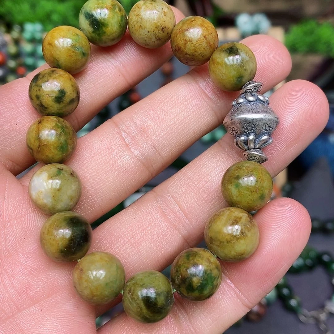 翡翠手链未镶嵌漂亮美眉