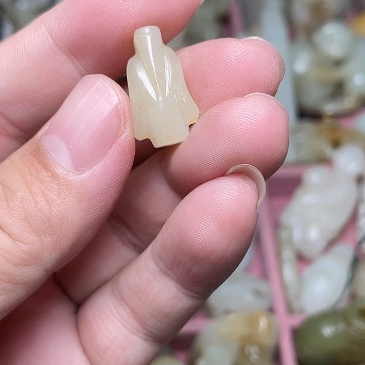 智***肥和田玉未镶嵌挂件