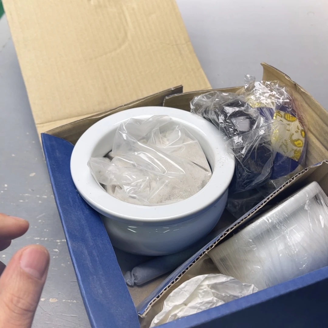 w***w瓷片密密麻麻地铺满一