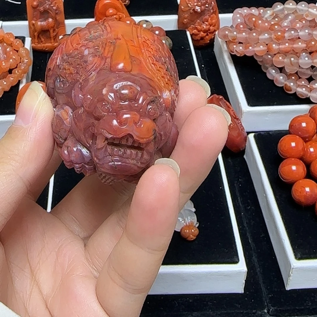 南红玛瑙未镶嵌珠宝奇石