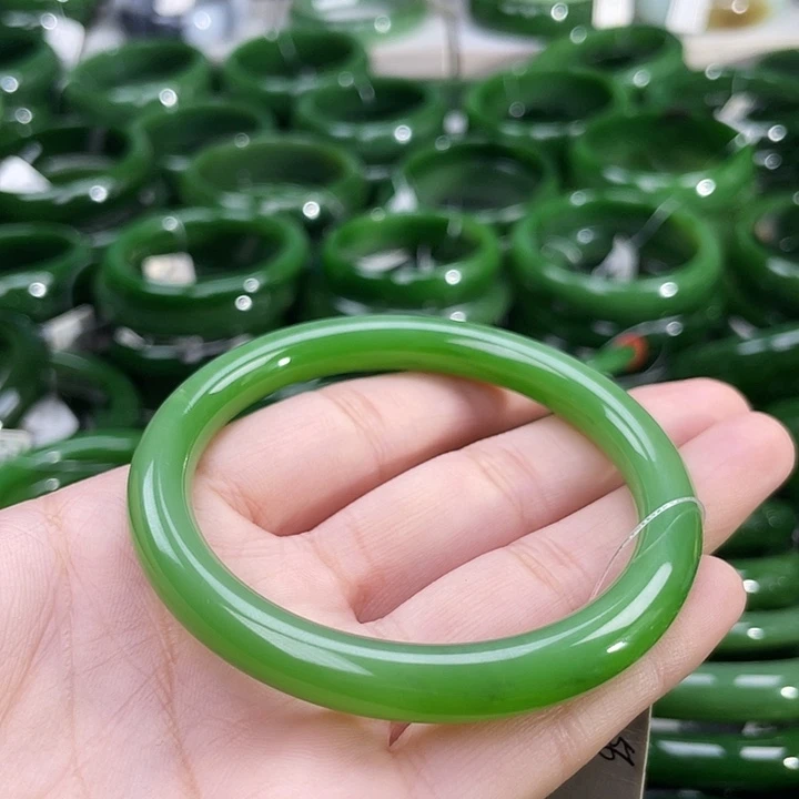 未镶嵌手镯和田玉（碧玉）