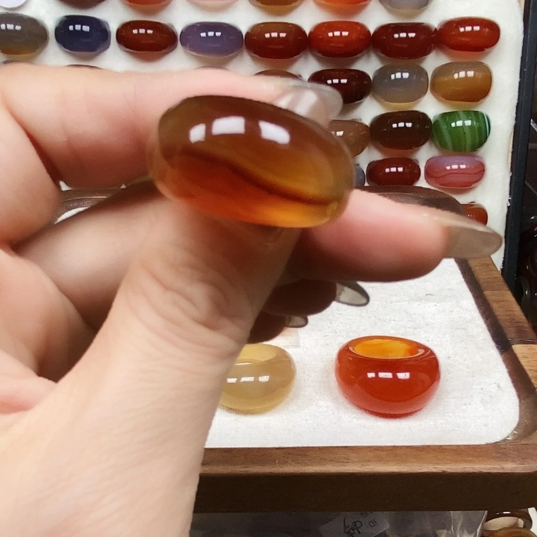 唐***喜玛瑙/玉髓合金戒指