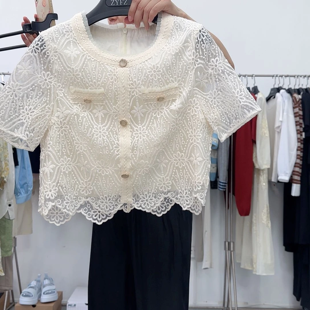 米白色半袖上衣米白色