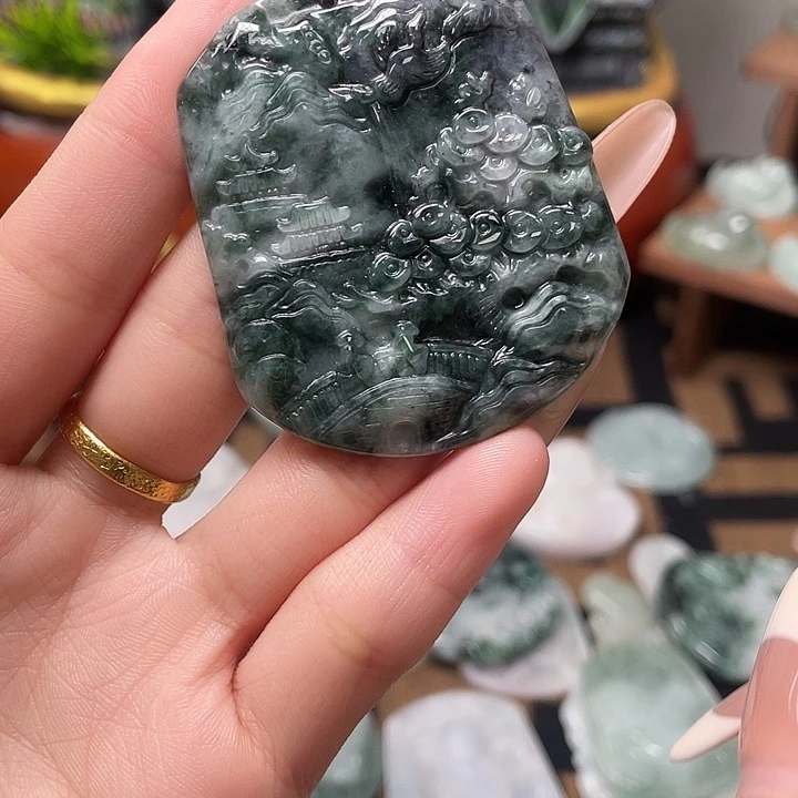翡翠未镶嵌颈饰天然A货