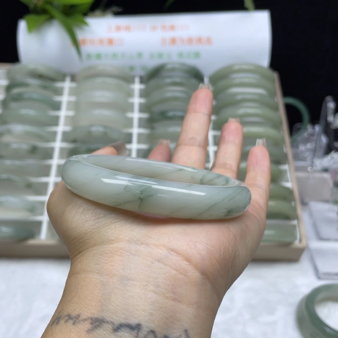 石英质玉未镶嵌手镯014