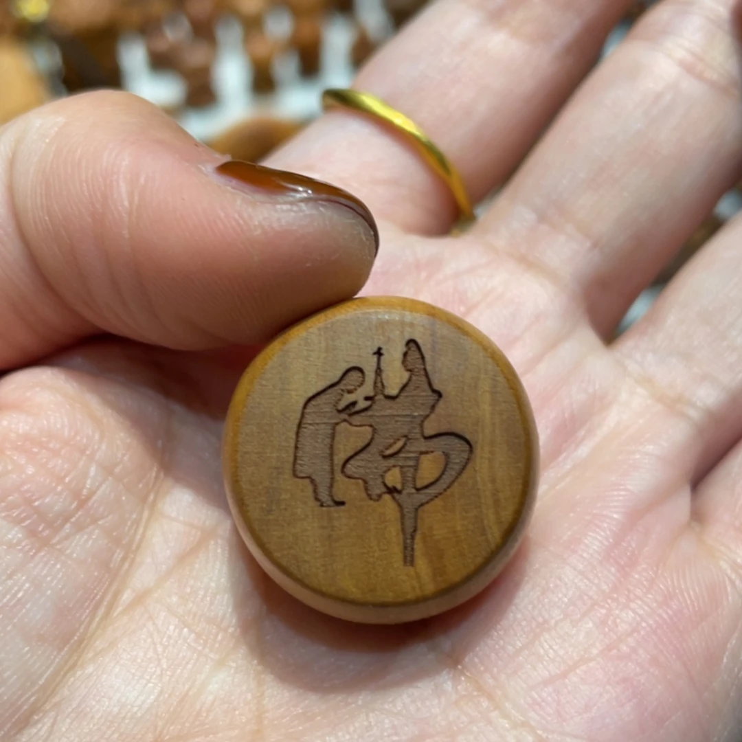 【闪购商品】檀香木吊坠枫**?小吊坠