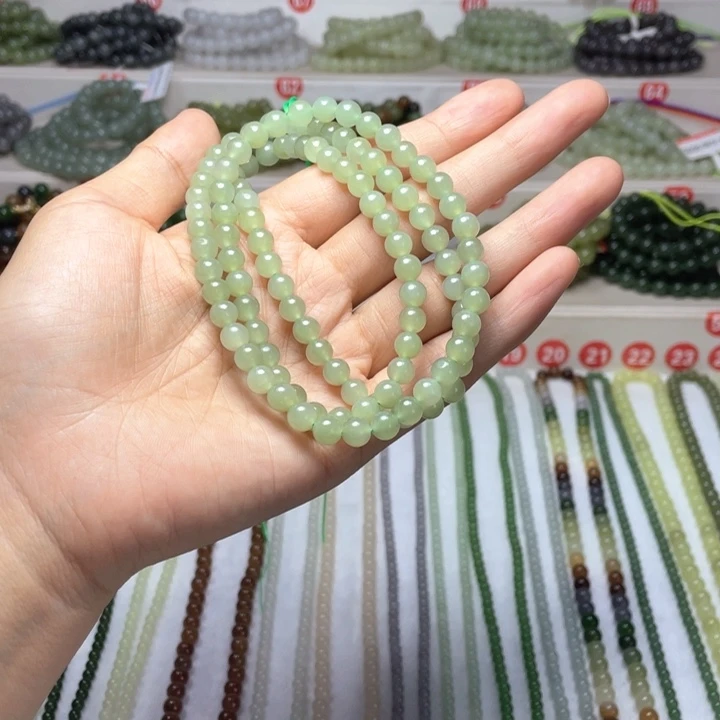 和田玉未镶嵌颈饰6mm